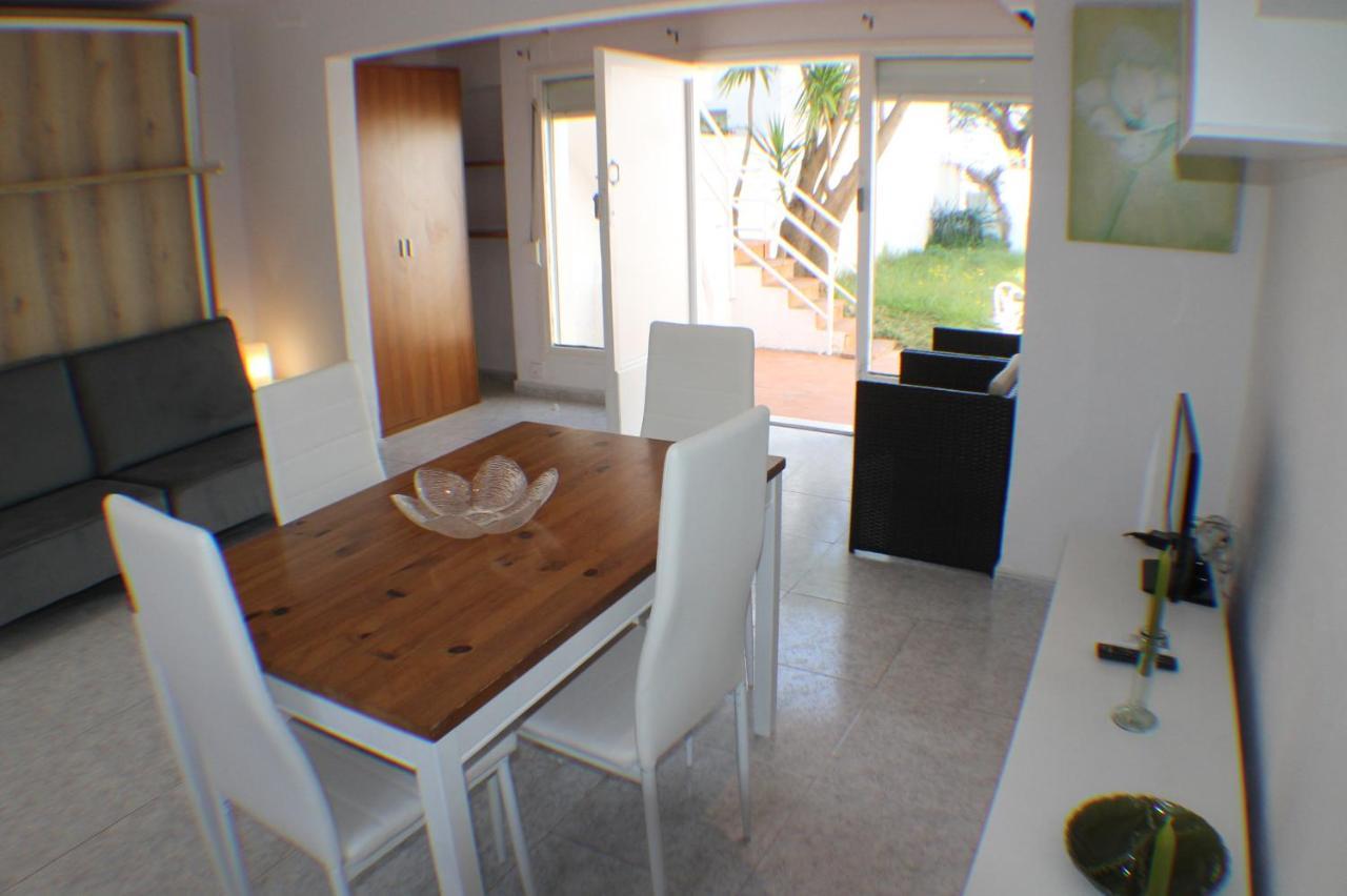 Agi Port De Rosas Apartment Bagian luar foto
