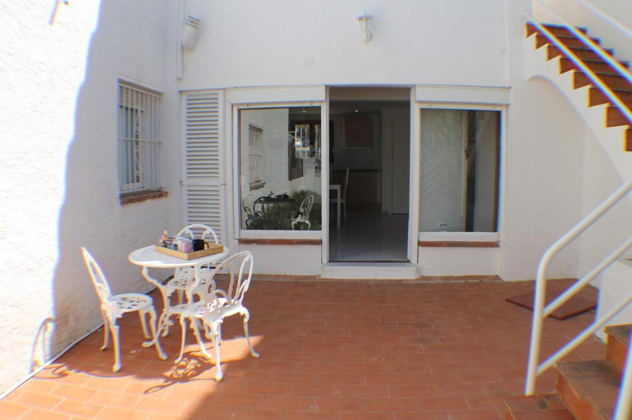 Agi Port De Rosas Apartment Bagian luar foto