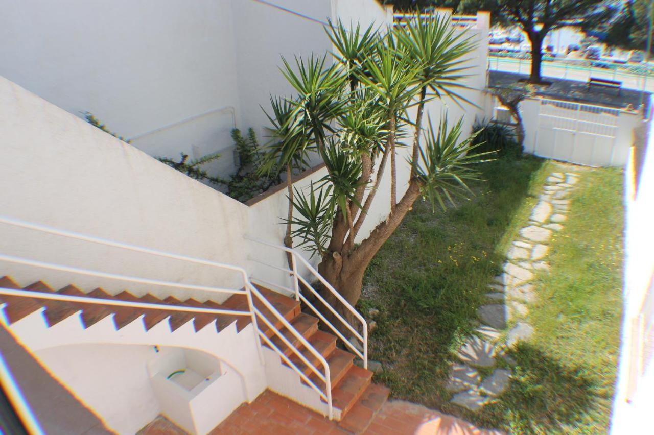 Agi Port De Rosas Apartment Bagian luar foto