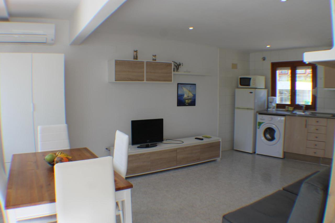 Agi Port De Rosas Apartment Bagian luar foto